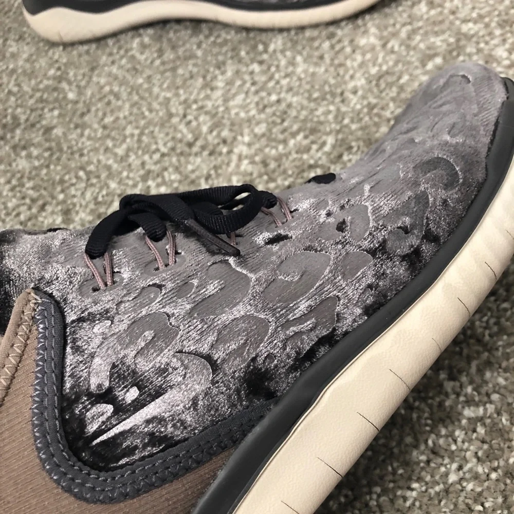 Nike Free Velvet Animal Print Shoes